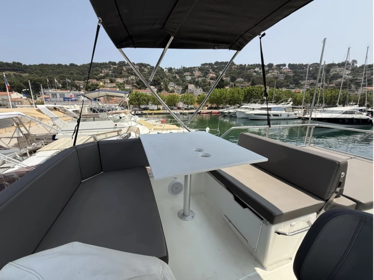 Yacht charter Saint-Mandrier-sur-Mer billig Antares 11.20 Fly