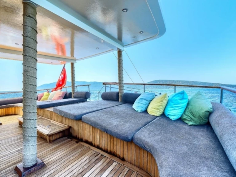 Custom Made D120 charter bareboat eller skeppad i Bodrum