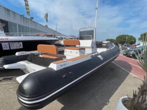 Hyra RIB med eller utan skeppare Tiger La Rochelle 