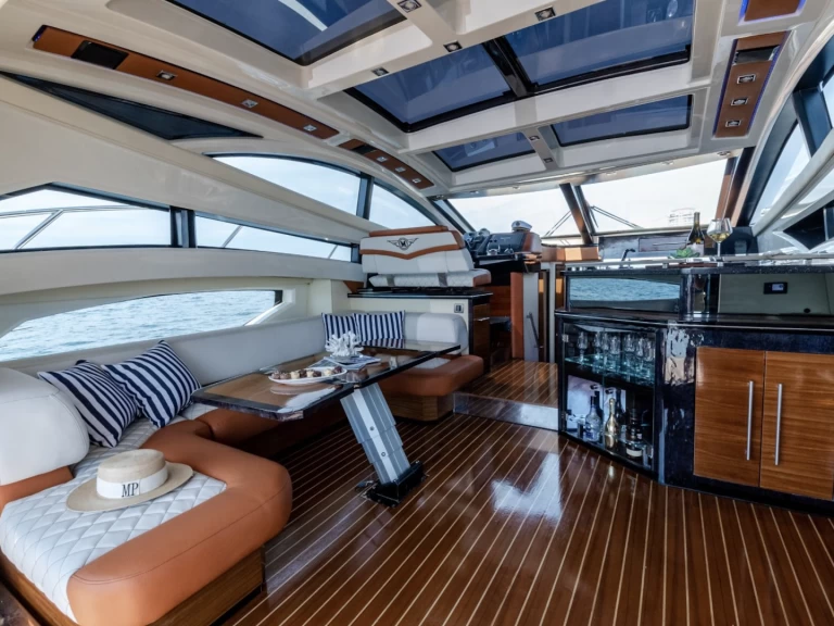 Marquis 500 charter bareboat eller skeppad i Puerto Vallarta