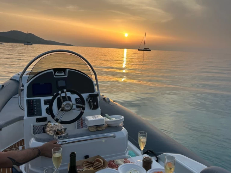 Hyr en FANALE MARINE FALCHETTU Saint-Florent 