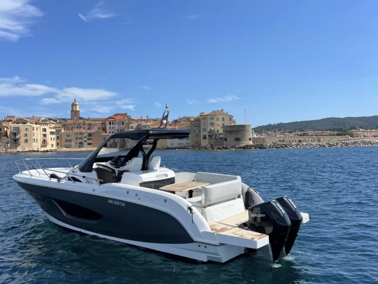 Motorbåt  för uthyrning Port des Marines de Cogolin till det bästa priset 