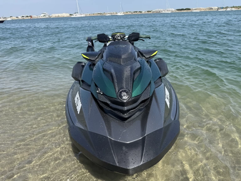 Hyra Jet ski med eller utan skeppare Sea-Doo Montpellier 