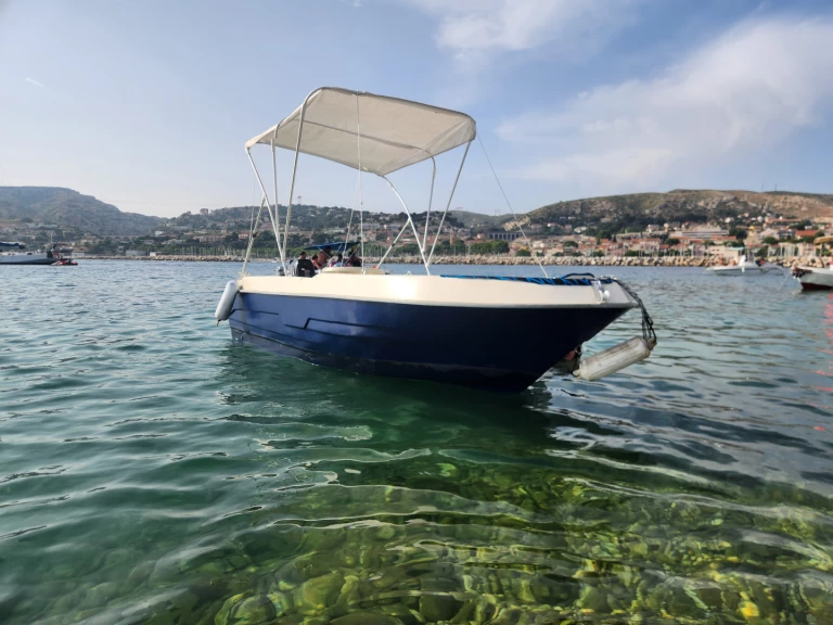 Hyr en Prusa Marine Prusa 450 Marseille 