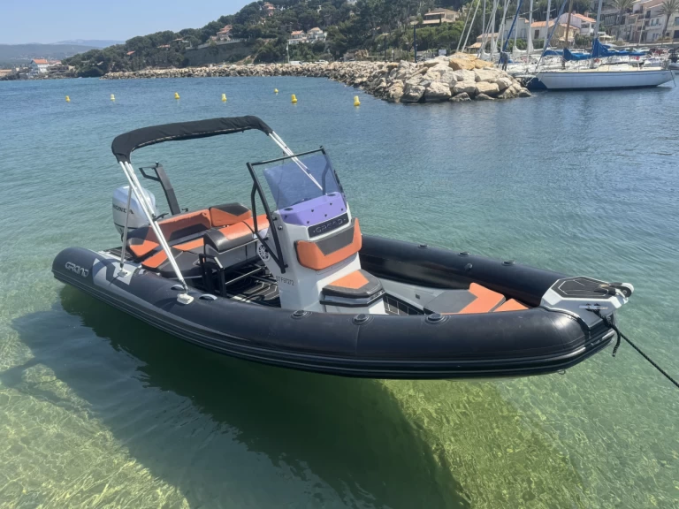 Grand Boats 600 charter bareboat eller skeppad i La Madrague
