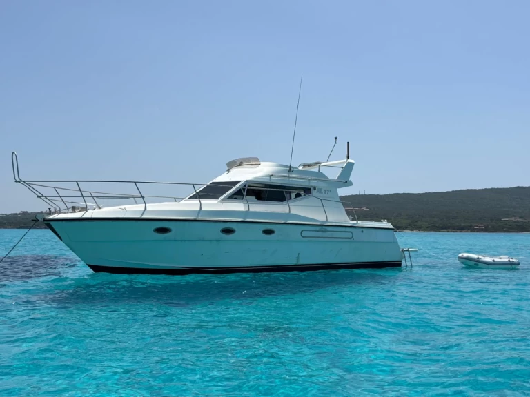 Yacht charter Stintino billig Azimut 37 Fly