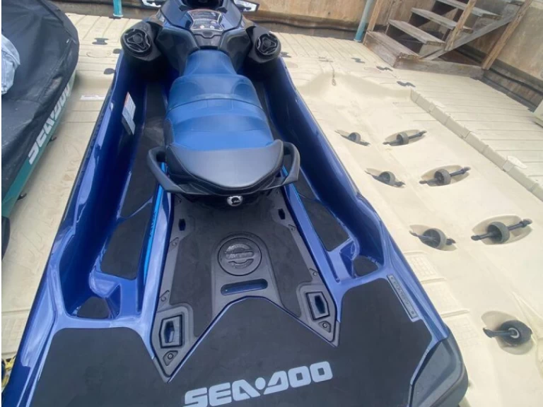 Hyra Jet ski med eller utan skeppare Sea-Doo Altea 