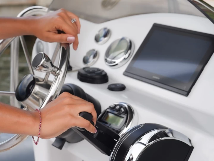 Uthyrning RIB i Simpson Bay - Rib 760