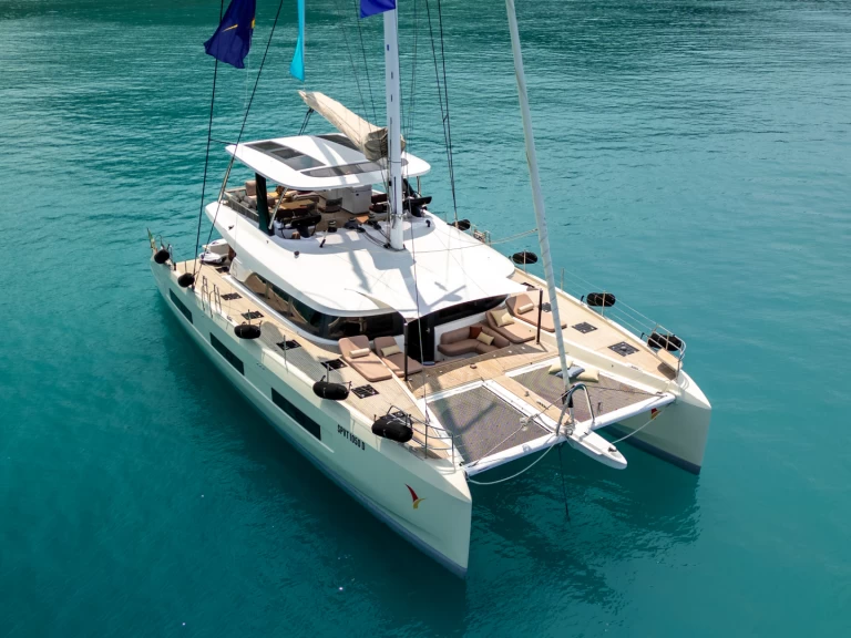 Yacht charter Salerno billig Lagoon Sixty 5