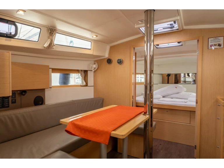 Uthyrning Segelbåt  i Salerno - Bénéteau Oceanis 38.1
