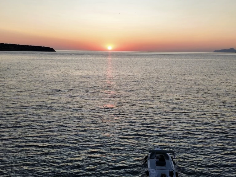 Båtuthyrning Poseidon Bluwater 170 i Agios Nikolaos på Samboat 