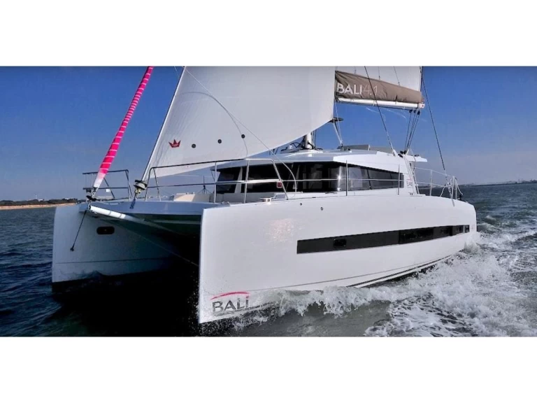 Hyr en Bali Catamarans Bali 4.1 Cagliari 