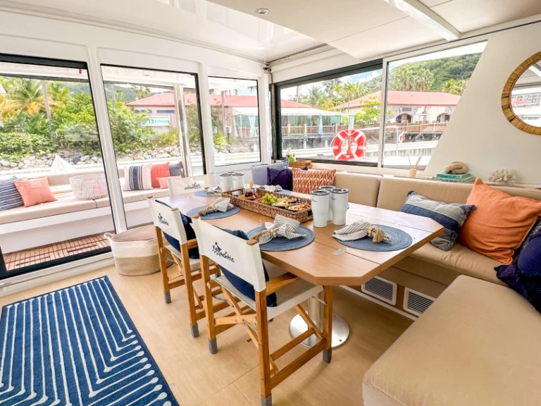 Bali Kayachtic  charter bareboat eller skeppad i Tortola