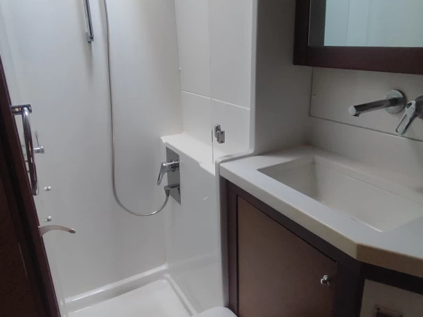 Lagoon Lagoon 450 F charter bareboat eller skeppad i Volos