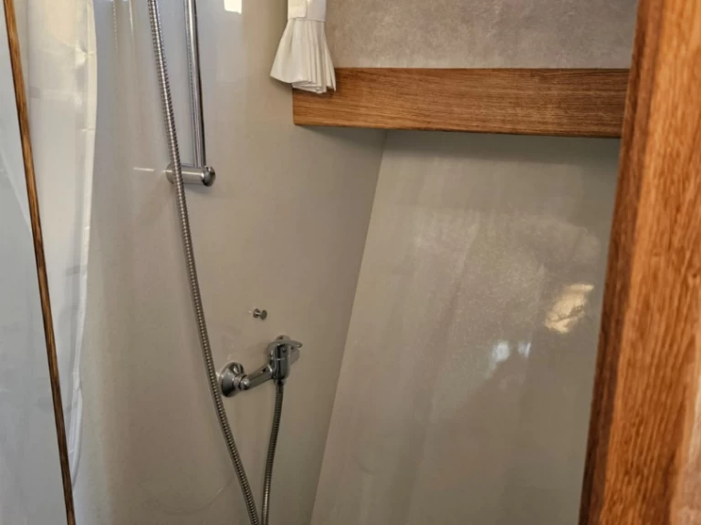 Motorbåt  för uthyrning Akkrum till det bästa priset 