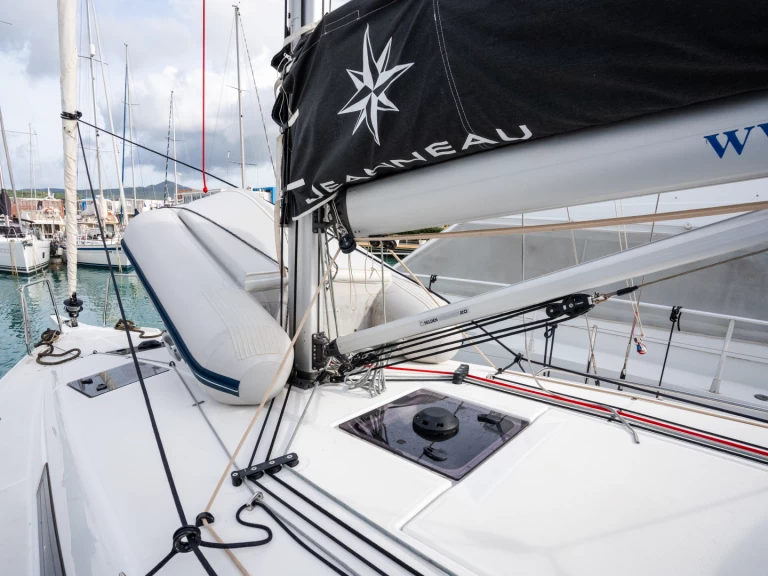 Hyr en Jeanneau Sun Odyssey 380 Castiglioncello 