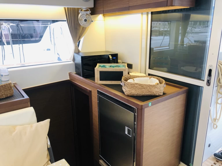 Uthyrning Katamaran  Lagoon med en båtlicens 