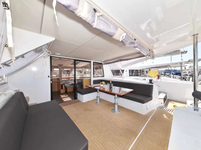 Katamaran  för uthyrning Biograd Na Moru till det bästa priset 