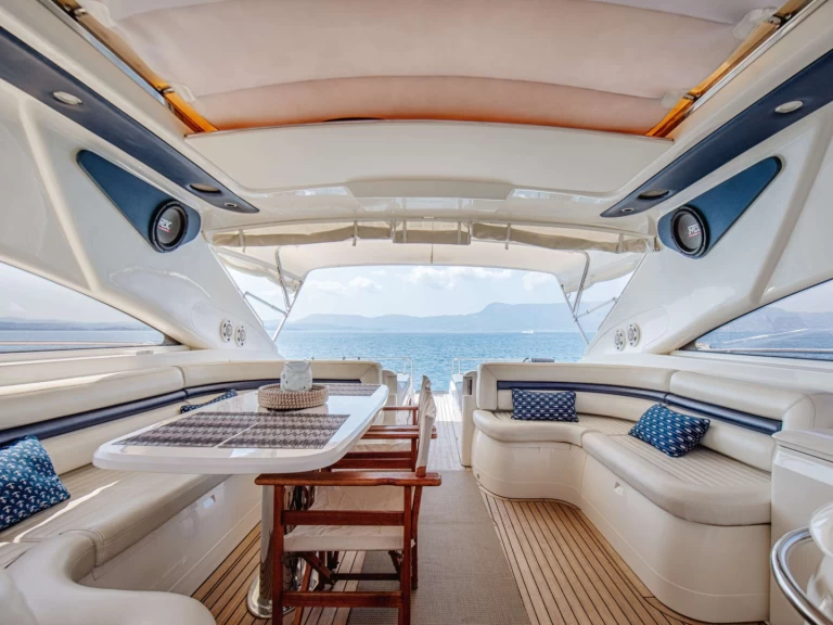 Båtuthyrning Princess, UK EVENIA i Aten på Samboat 