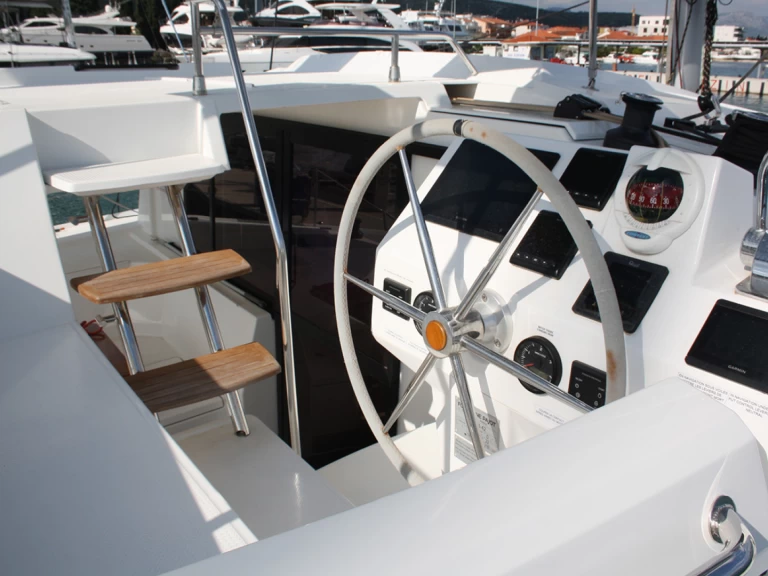 Hyr en Fountaine Pajot Astrea 42 Donji Seget 