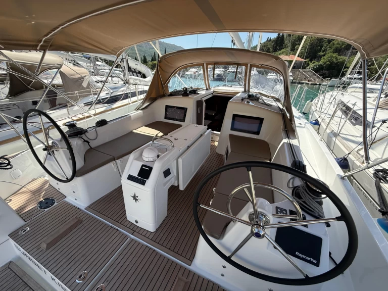 Uthyrning Segelbåt  i Komolac - Jeanneau Sun Odyssey 410