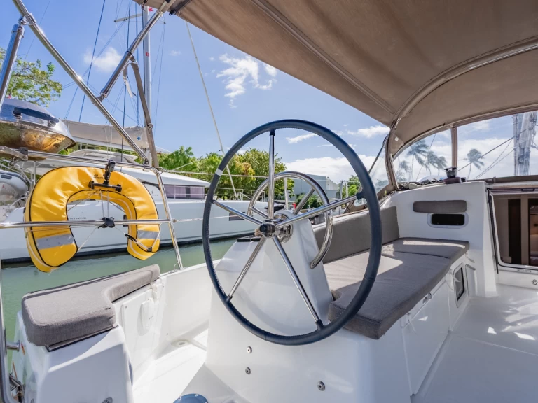 Yacht charter Road Town billig Sun Odyssey 380