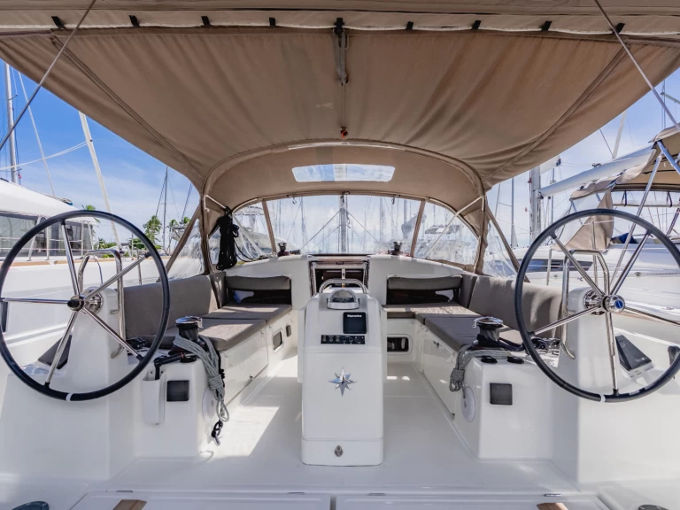 Hyra Segelbåt  med eller utan skeppare Jeanneau Road Town 