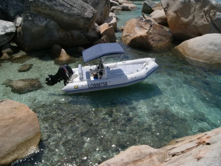 Zodiac Medline I charter bareboat eller skeppad i Six-Fours-les-Plages