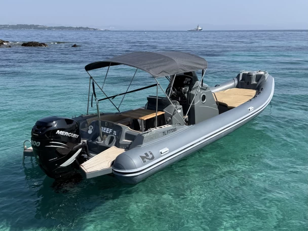 Hyr en Jeanneau Cap Camarat 7.5 WA Serie 2 Gapeau 