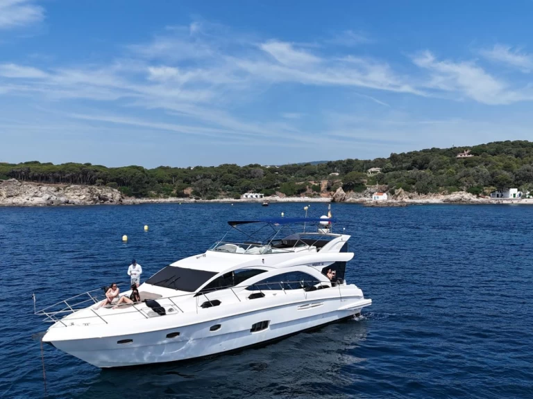 Yacht charter Palamos billig Majesty 56 fly