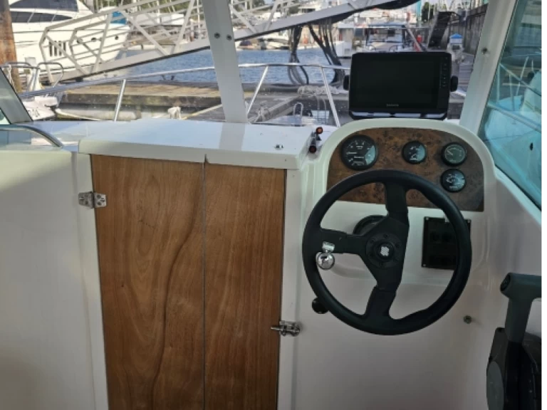 Yacht charter Vigo billig Cap Camarat 575