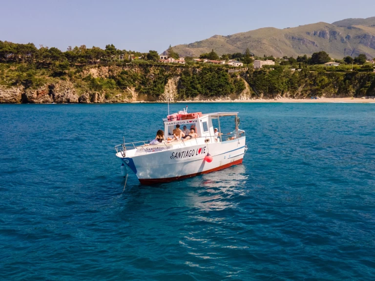 Revel Craft 27 RX charter bareboat eller skeppad i Terrasini