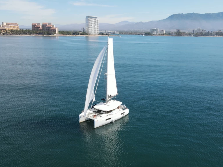 Yacht charter Marina Vallarta billig Lagoon 40