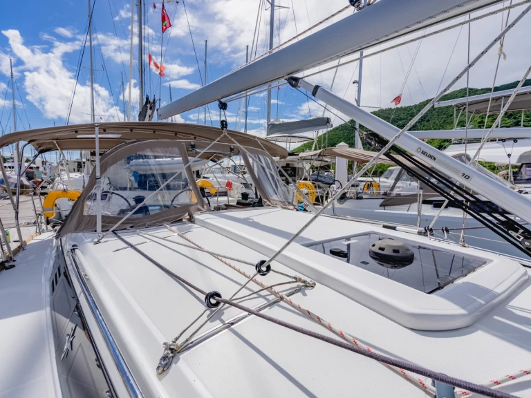 Hyr en Jeanneau Sun Odyssey 349 Road Town 