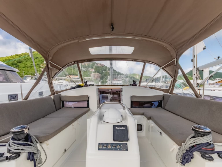 Uthyrning Segelbåt  i Road Town - Jeanneau Sun Odyssey 440