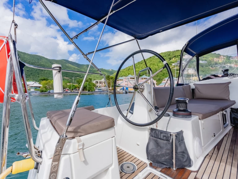 Yacht charter Road Town billig Sun Odyssey 490