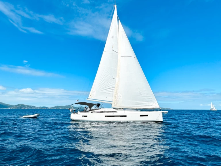 Uthyrning Segelbåt  i Road Town - Jeanneau Sun Odyssey 490