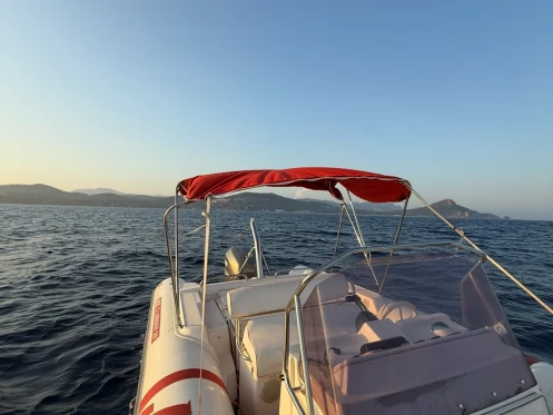 Hyra RIB med eller utan skeppare Nuova Jolly Saint Raphael 