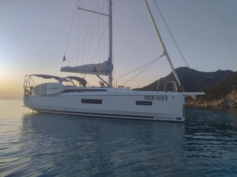 Uthyrning Villasimius - Bénéteau Oceanis 37.1 av Samboat 