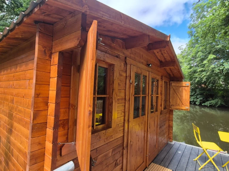 Custom Made Barge  charter bareboat eller skeppad i Nort-sur-Erdre