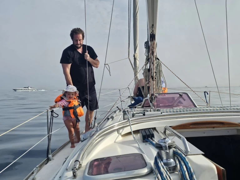 Uthyrning Segelbåt  Bavaria med en båtlicens 