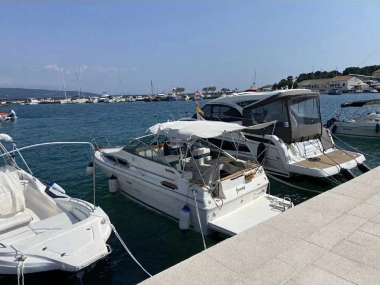 Båtuthyrning Sea Ray Sea Ray 220 DA i Zadar på Samboat 