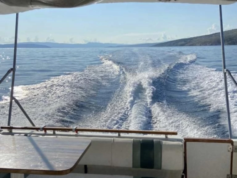 Uthyrning Motorbåt  Sea Ray med en båtlicens 