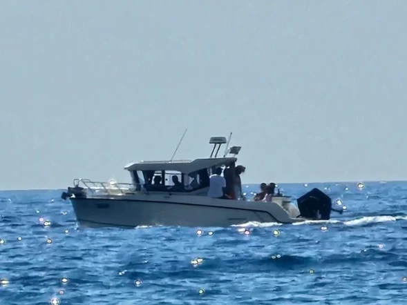 Hyr en Quicksilver Pilithouse 805 cabine Budva 