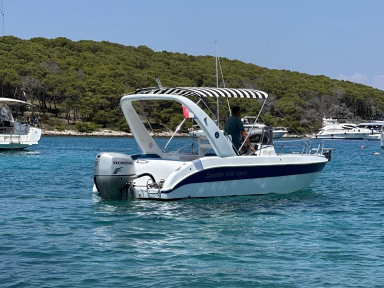 Båtuthyrning Speeder 680 Open i Hvar på Samboat 