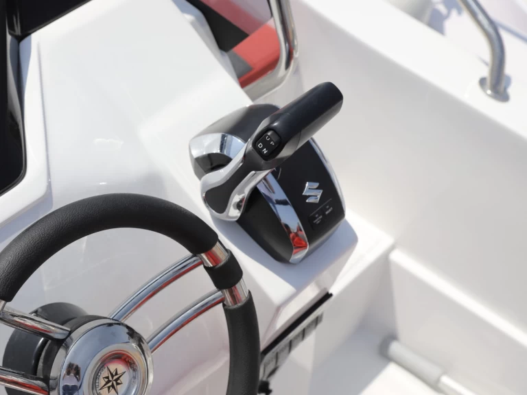 Hyra Motorbåt  med eller utan skeppare Okiboats l'Escala 