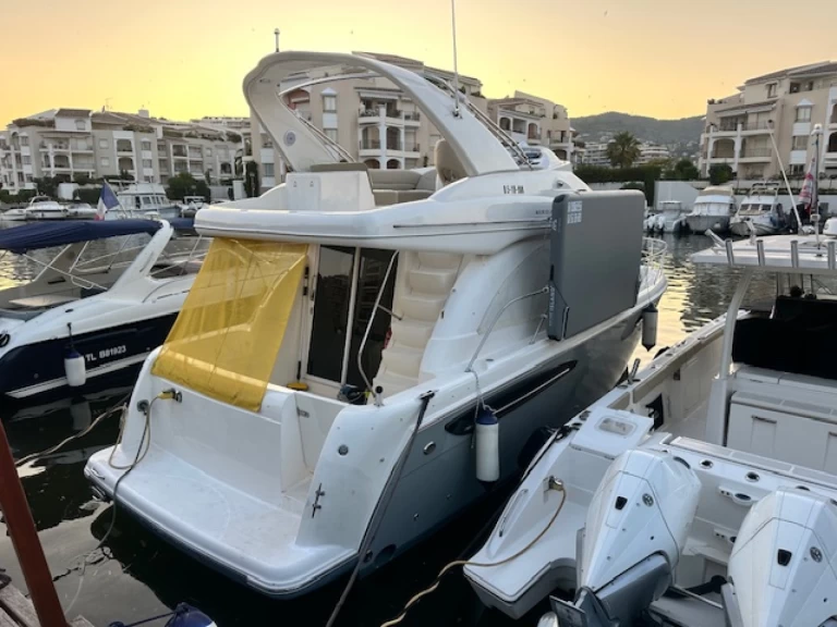 Lyx yacht för uthyrning Mandelieu-la-Napoule till det bästa priset 