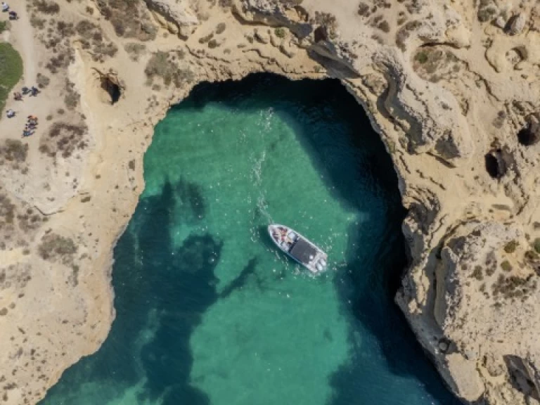 Yacht charter Vilamoura billig T9