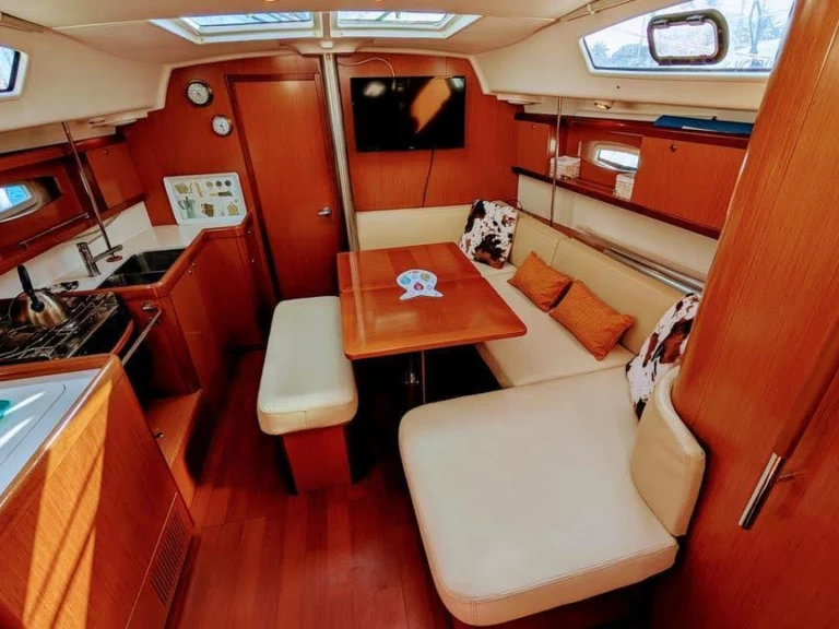 Uthyrning Puerto Altea - Bénéteau Oceanis 40 av Samboat 