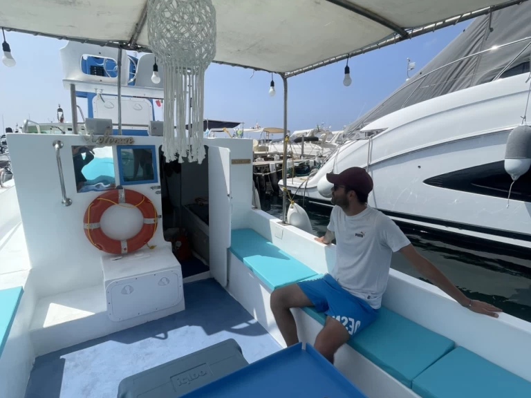 Yacht charter Neapel billig vintage lancia 